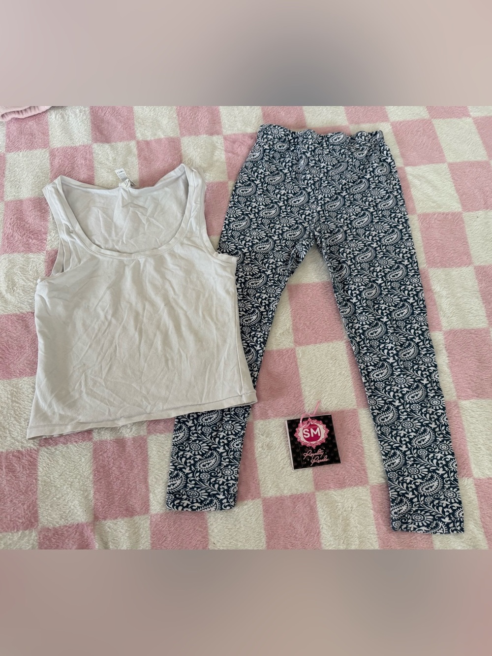 Yogalicious Navy Paisley Leggings with White Tank